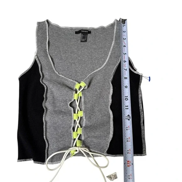 Forever 21 Women's Knit Grey Tank Top with Tie Up‎ Front Size S 108 - Picture 3 of 6